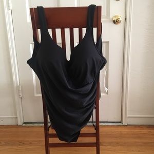 2/$20 NWT Black Sea & Sand Beachwear swimsuit